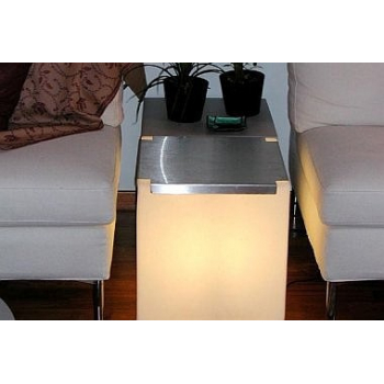Svítící odkládací stolek KUBO