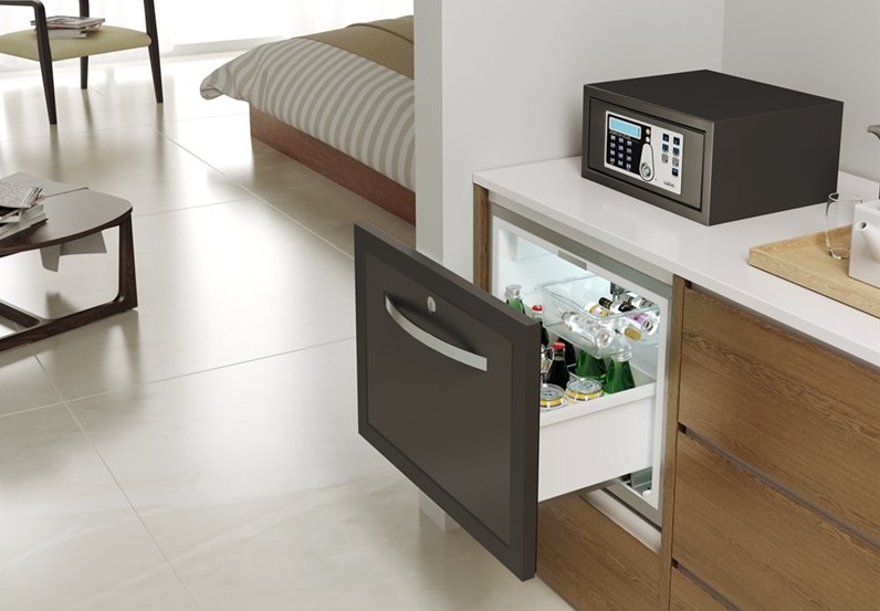 Minibar a set na přípravu kávy a čaje